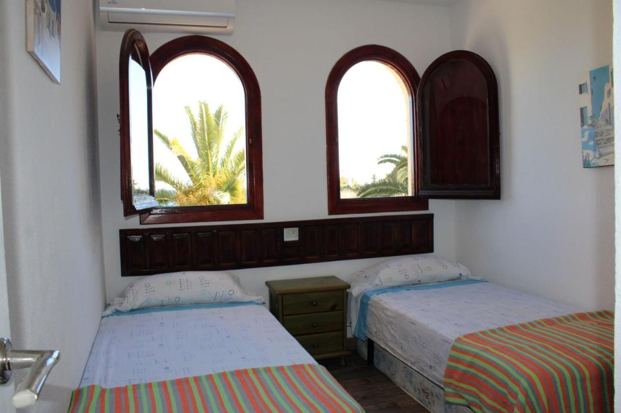 Bungalo En Primera Linea De La Playa El Campello Bagian luar foto