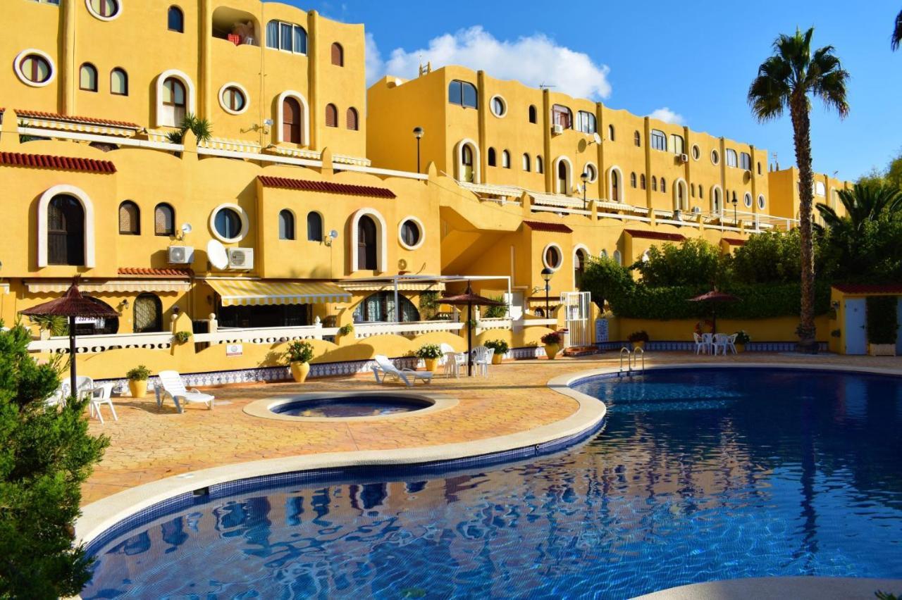 Bungalo En Primera Linea De La Playa El Campello Bagian luar foto