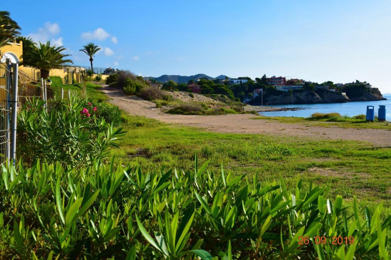Bungalo En Primera Linea De La Playa El Campello Bagian luar foto