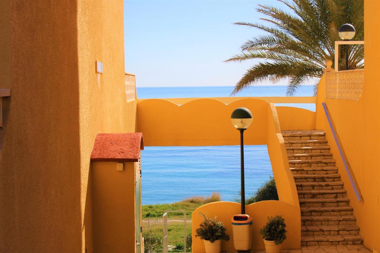 Bungalo En Primera Linea De La Playa El Campello Bagian luar foto